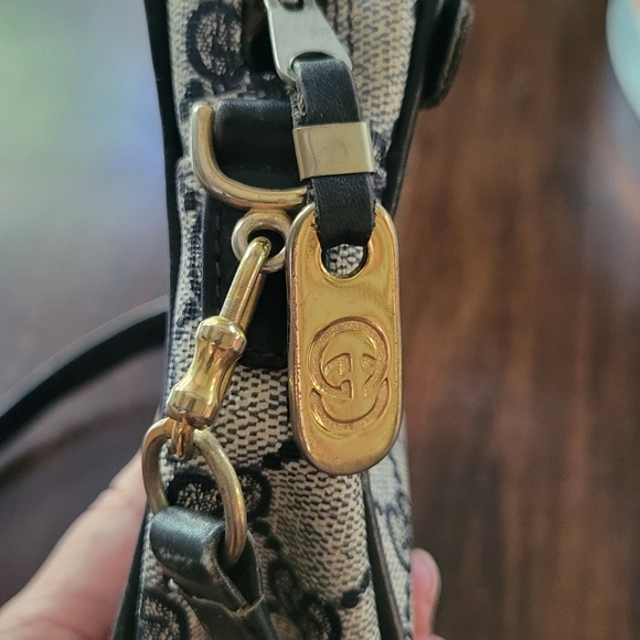 GUCCI Monogram Navy Web GG purse - Picture 3 of 13